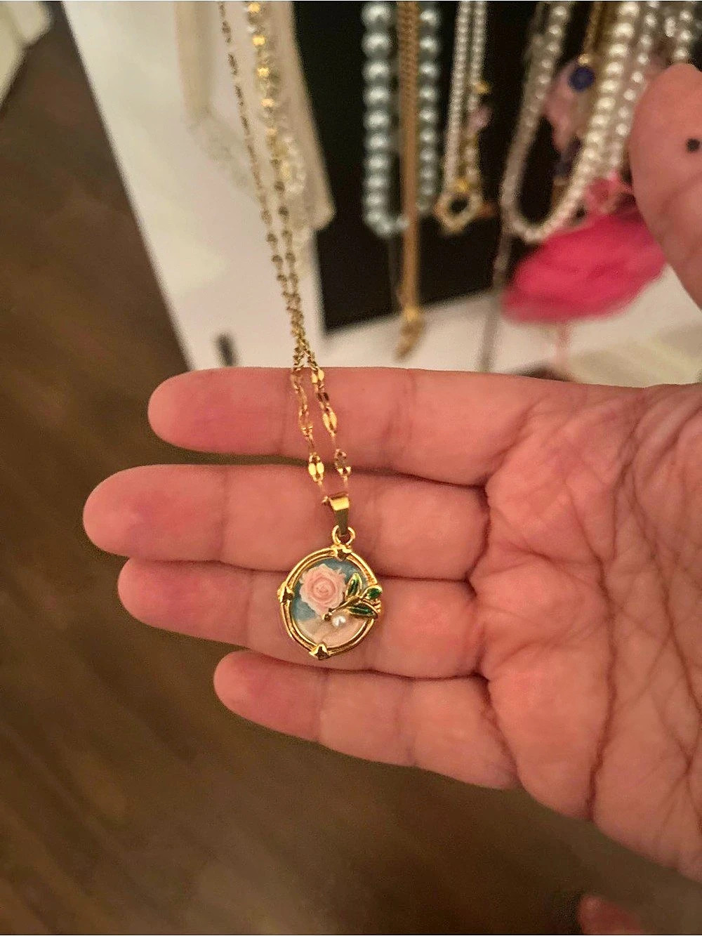 Floral Pendant Necklace in Gold & Pink Like New